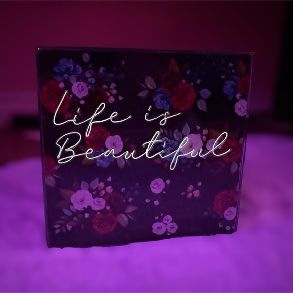 SCENTSY WAX WARMER - Picture 1 of 4